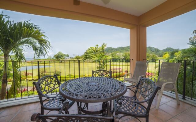 Del Mar Condominiums