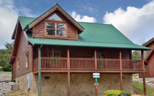 Snow Bear - Two Bedroom Cabin
