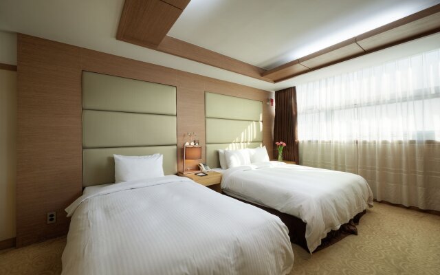 Gyeongju GG Tourist Hotel