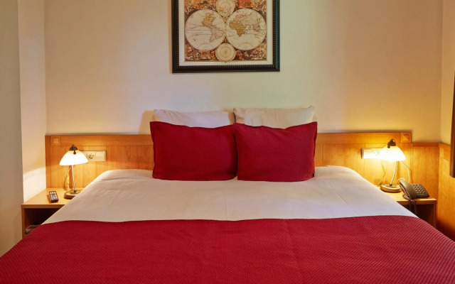 Hotel Mastbosch Breda