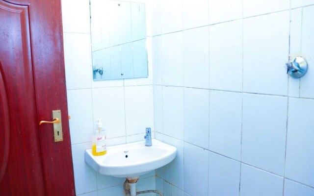 Lux Suites Trm drive Apartments Roysambu