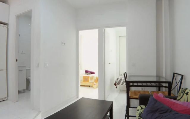 Apartamento de 2 Habitaciones en Puerta del Angel AZ1B