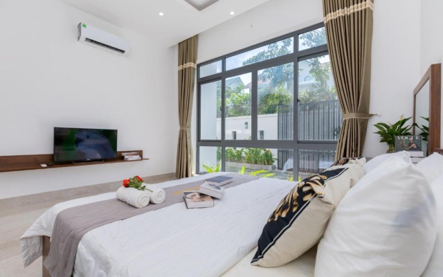 Palm Villa 34 ( Luxury Villa with 17 bed room, karaoke & bida inside) – Guest Rooms – Vung Tau