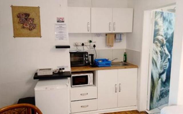 Queensburgh B&B or Self Catering
