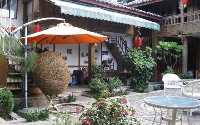 Revel in Lijiang Inn