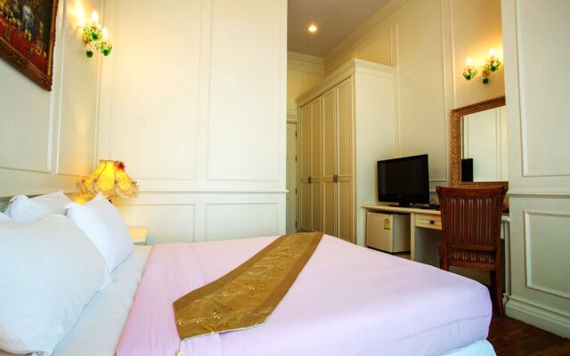 Chateau de Khaoyai Hotel & Resort