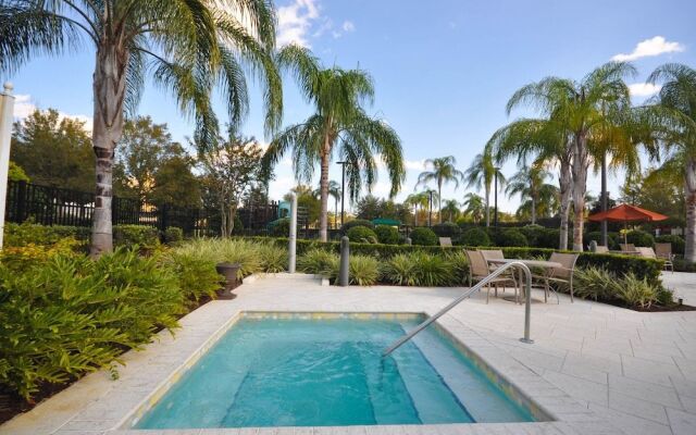 Centre Court Chic - 3 Bed Centre Court Ridge - 3 Br condo by RedAwning