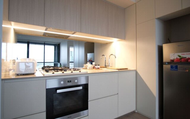 889 on Collins Waterfront Apartments