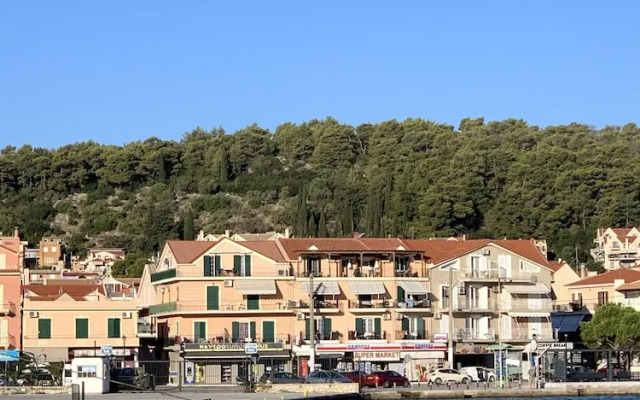 Rouchotas Apartments