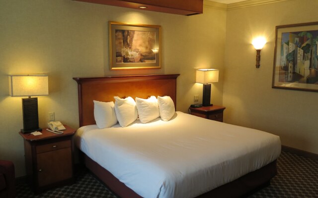 Harrah's Joliet Casino & Hotel - A Caesars Rewards Destination