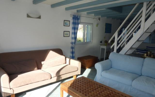 Cosy House Just Steps Away From the sea