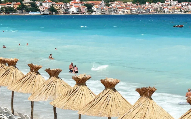 Cozy Apartment in Malinska near Sea