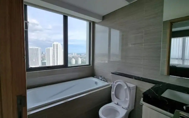 Fairview House - Luxstay near Airport