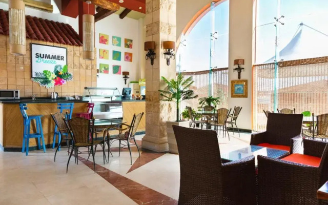 Golden Ocean Marina Hotel