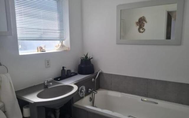 Point Village Accommodation - Wallace 9