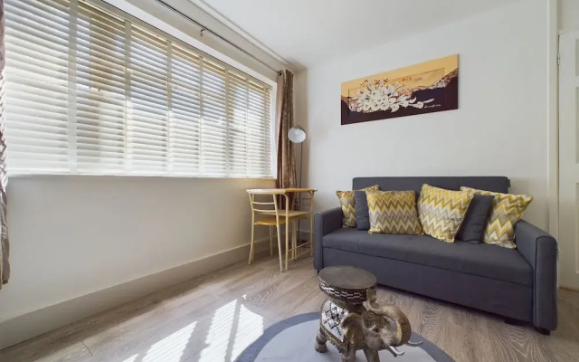 Charming Studio With Free Parking in Chelmsford