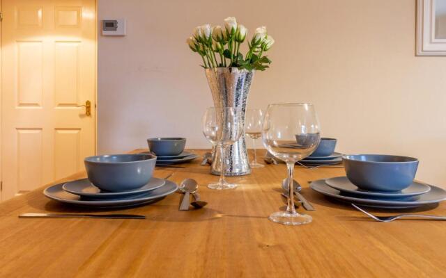 Apartment 4 Hillbrook House, Malvern - Guest Homes