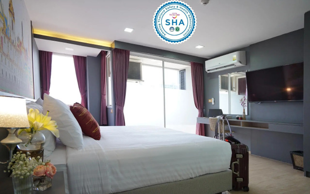 The Qube Fifty Hotel