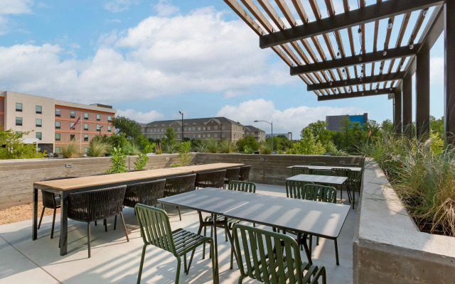 Cambria Hotel Austin Airport