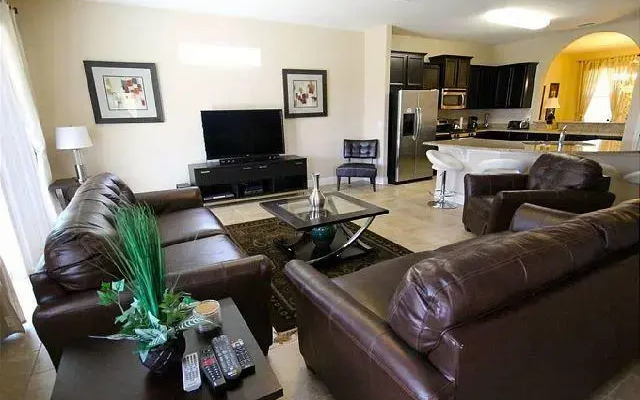 Oakview Drive House
