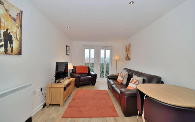 Racecourse Serviced Apartments