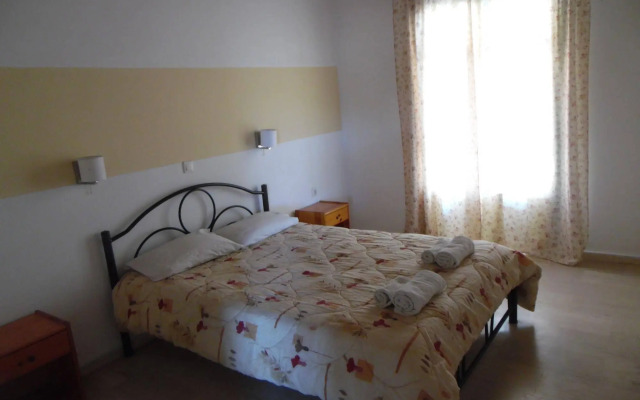 Katsaros Studios and Apartments