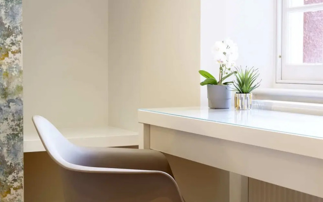 Meredith Way 2 Bedrooms Apartment