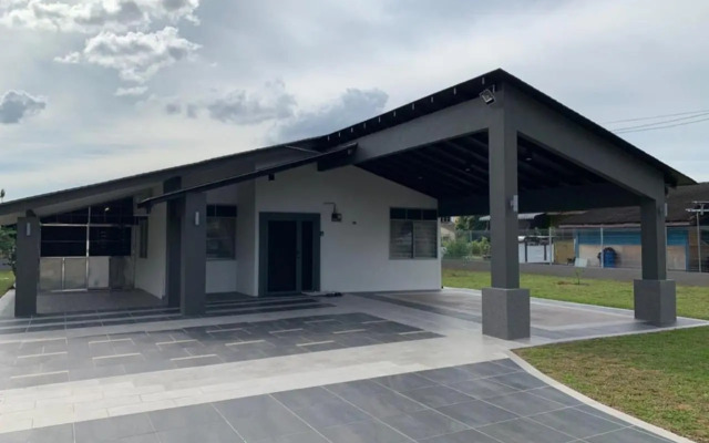 Traditional Villa with Modern Design 3R2B