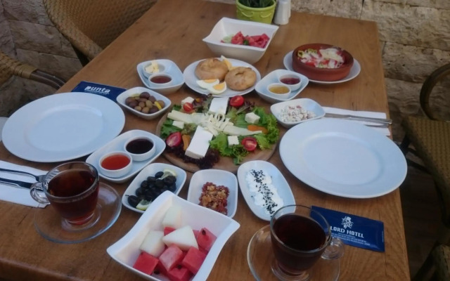 Lord Hotel