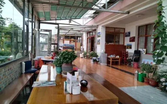 hong tu di  zhang jia da yuan  homestay