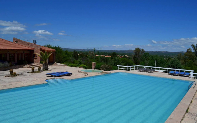 Colina del Valle Hotel