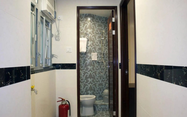 Mong King Hotel