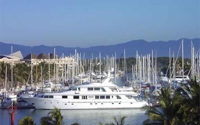 Gran Marina Condominium