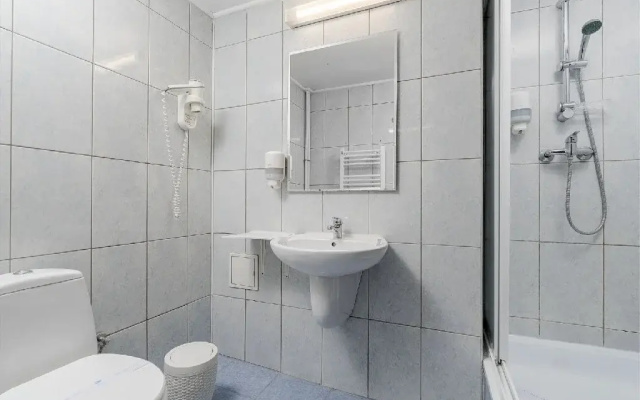 . Hotel Cozia - Complex Balnear Cozia
