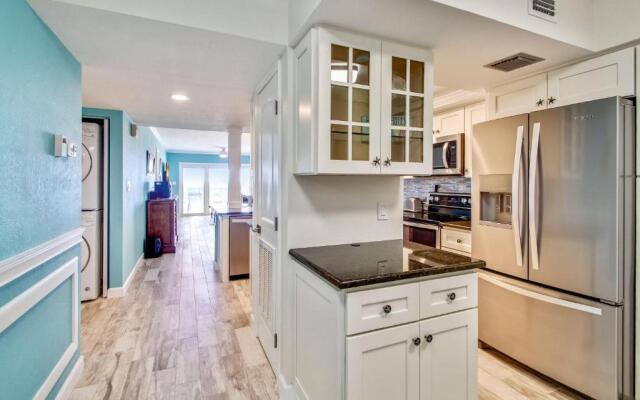 Land's End 8-204 Beach Front - Premier