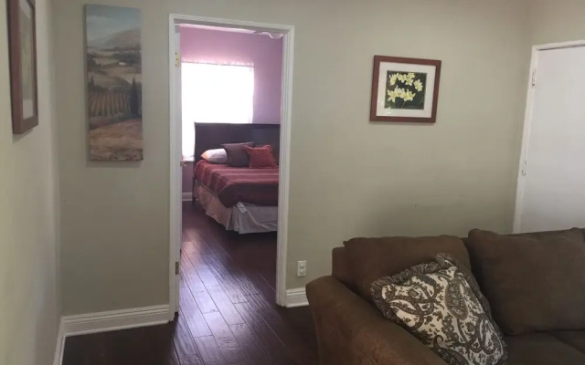 Unique 2 Bedroom in Burbank
