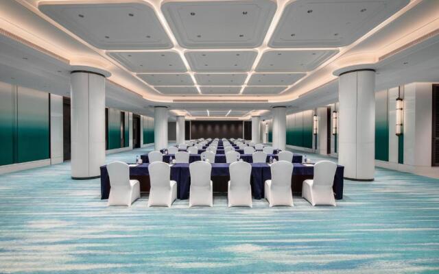 Xiamen International Seaside Hotel (hotel corridor leads to the stone exhibition hall)