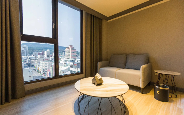 Q21 Hotel