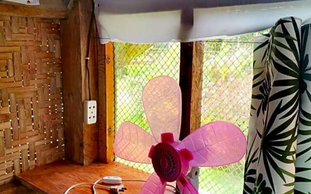 JUNJALs Backpackers Chalet