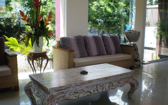 Svarna Suite Seminyak