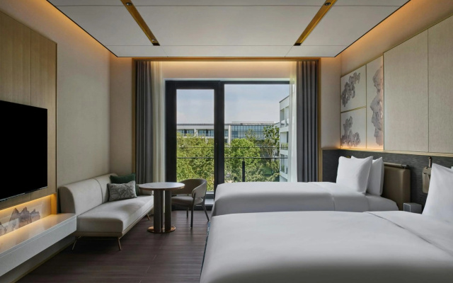 Suzhou Marriott Hotel Yangcheng Lake – Guest Rooms – Suzhou