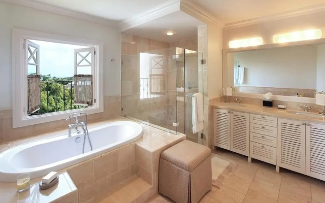 'sweet Dream' Villa w/ Private Pool in Sugar Hill!