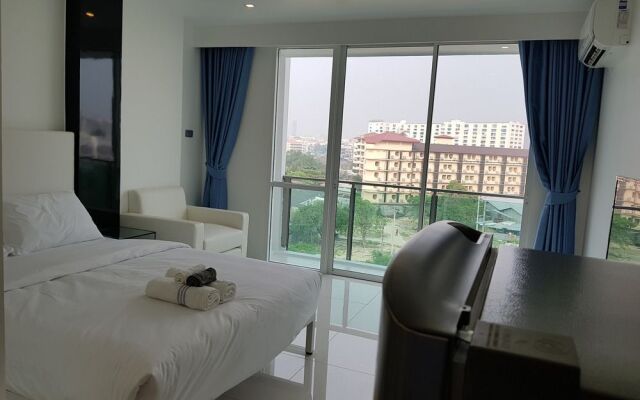 City Center Residence Deluxue Studio 712