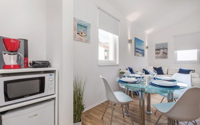 Stunning Home in Pag With Wifi and 2 Bedrooms