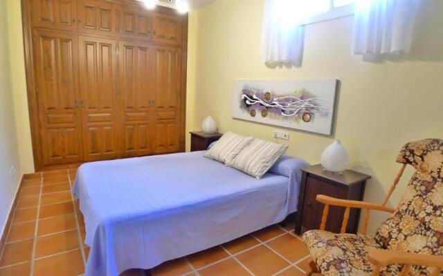 R1044 - Villa Karina