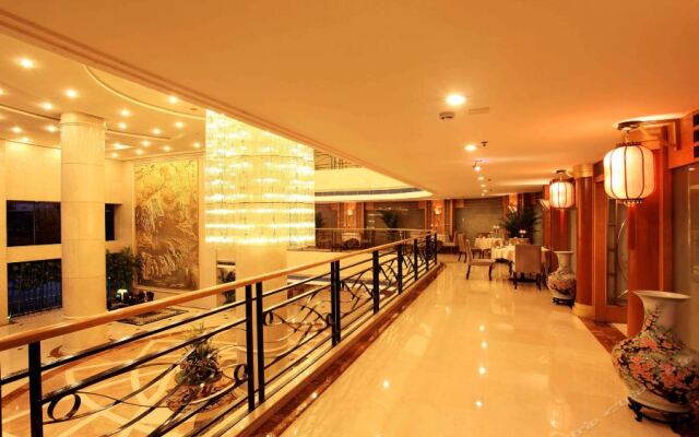 Green Land Hotel