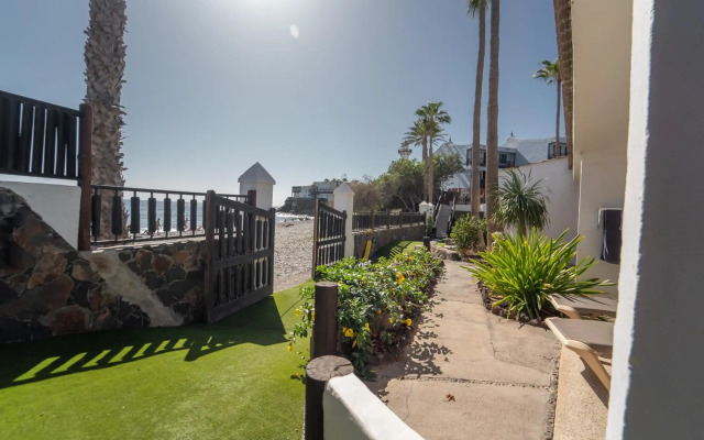 Bungalows Side Shore