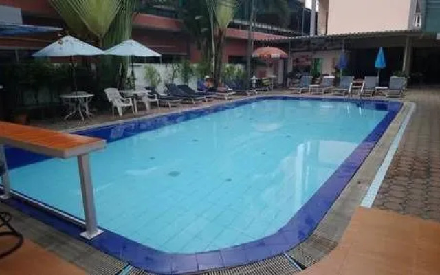 Home Pattaya Hotel