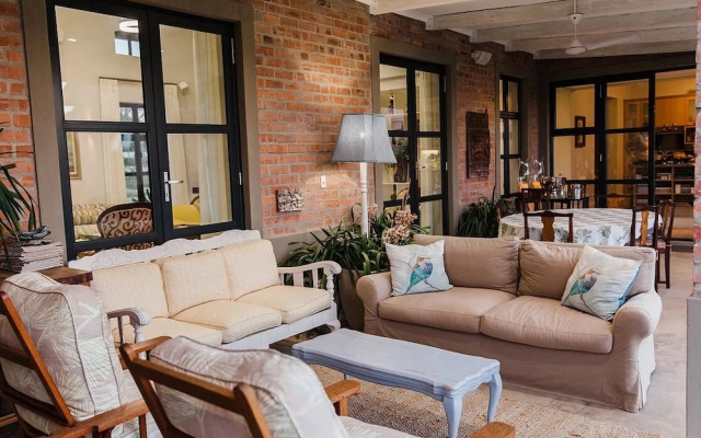 Vineyard Views Country House