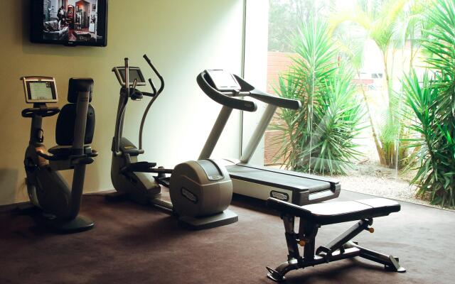 Holiday Inn Warwick Farm by IHG